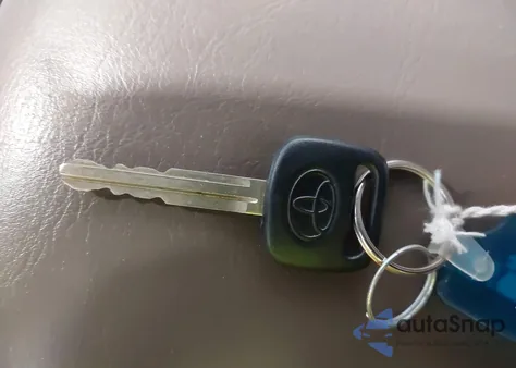 1998 Toyota Camry Ce/Le/Xle from USA, damaged, VIN JT2BG22K3W0187122